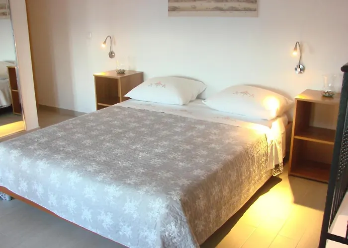 Дом отдыха House With A Parking Space Mokalo, Peljesac - 18303 *